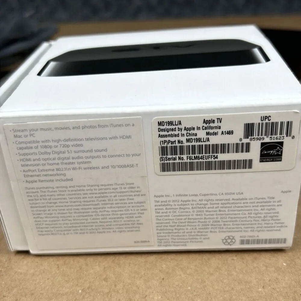 Apple TV 3rd Generation A1469 Media Streamer w/ Remote Box Manual Cable